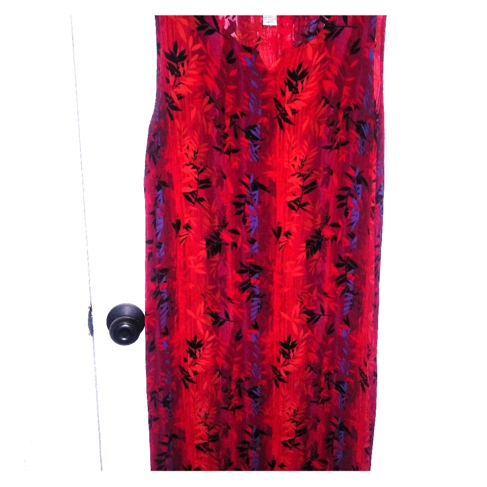 Red comfy sleeveless dress